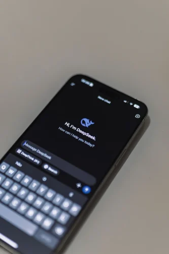 Meme Messenger 32
