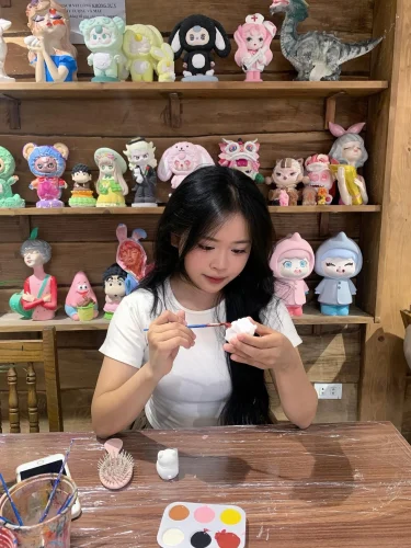 Tô tượng cho lớp học 4