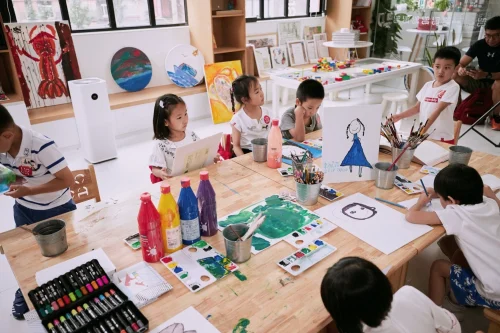 Tô tượng cho lớp học 15