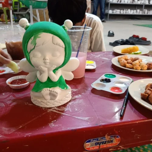 Tô tượng cho lớp học 38