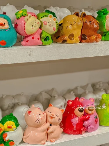Tô tượng cho lớp học 46