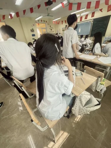 Tô tượng cho lớp học 1