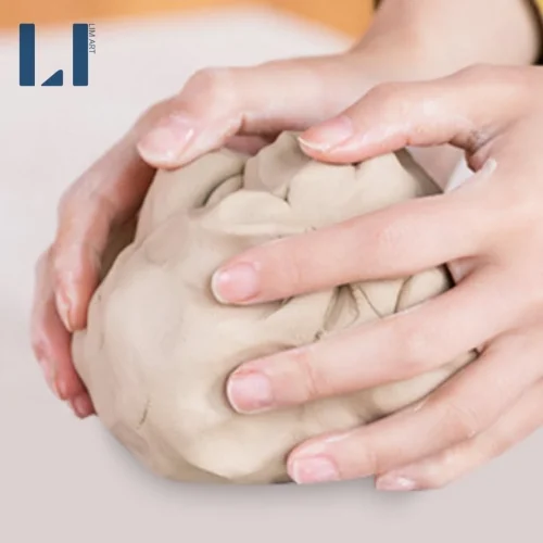 Tô tượng cho lớp học 14