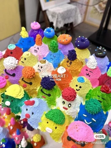 Tô tượng cho lớp học 17