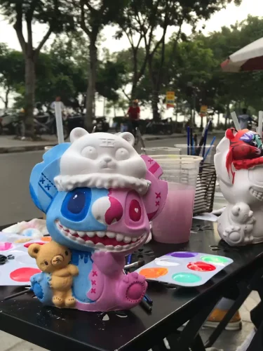 Tô tượng cho lớp học 34