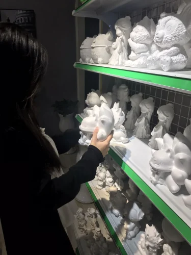 Tô tượng cho lớp học 35