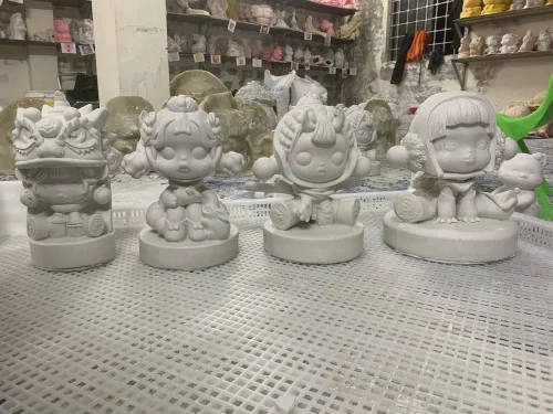 Tượng nhân vật hoạt hình 32