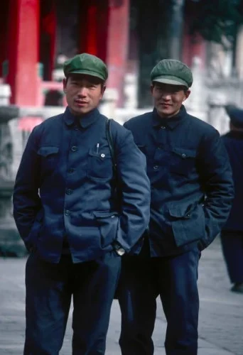 Tranh cổ động 26